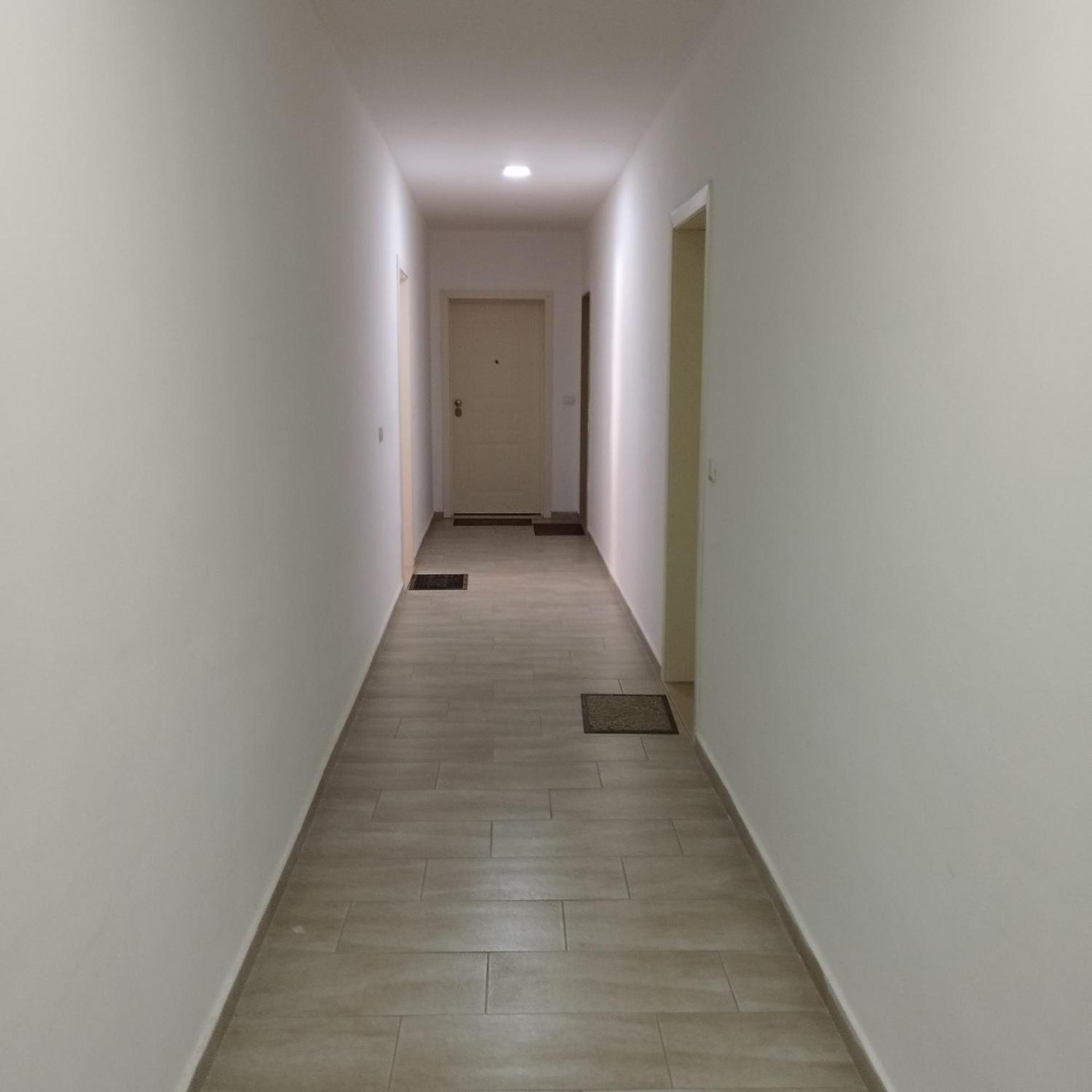 Hergi Apartament Vlore Bagian luar foto