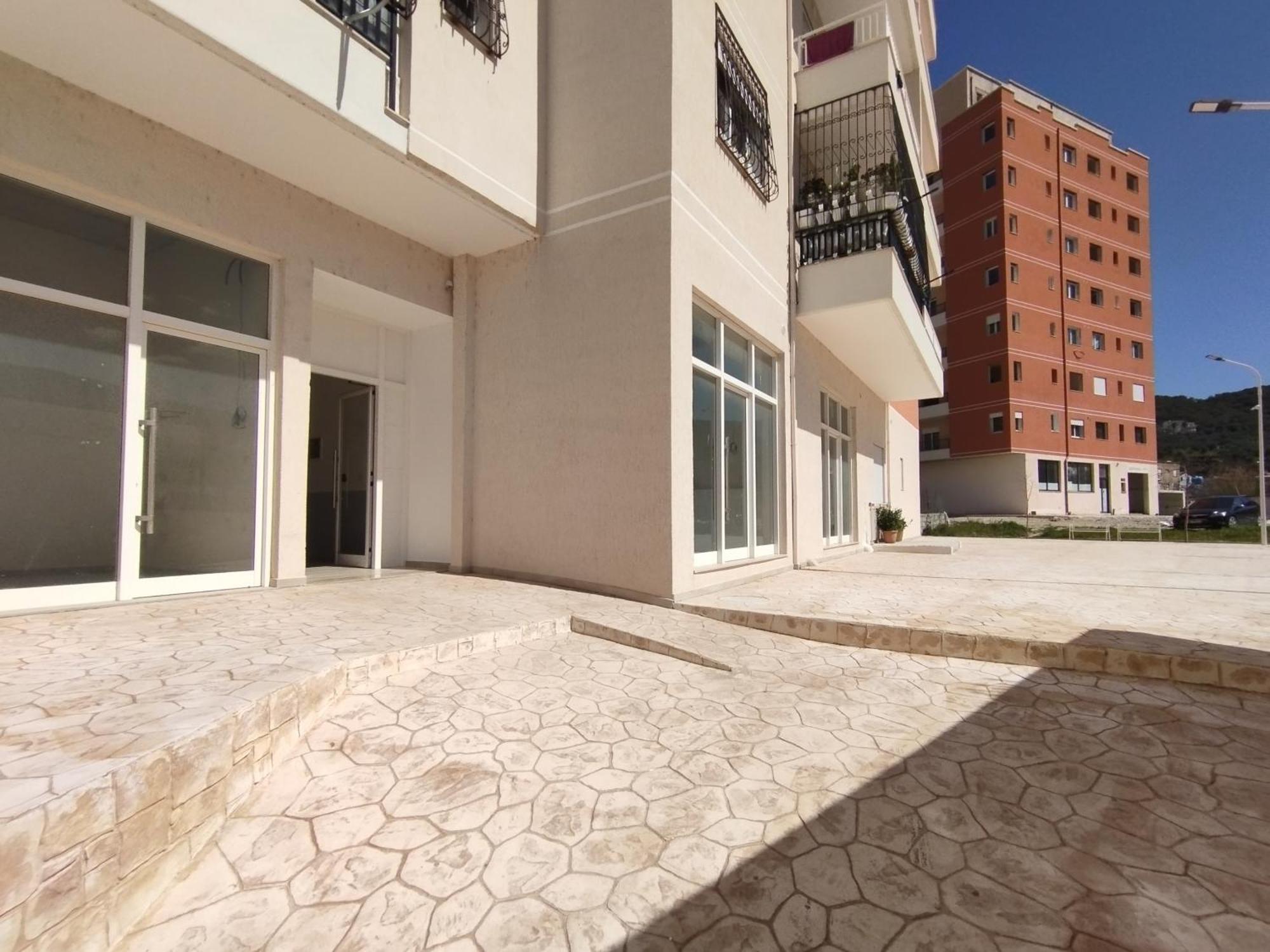 Hergi Apartament Vlore Bagian luar foto